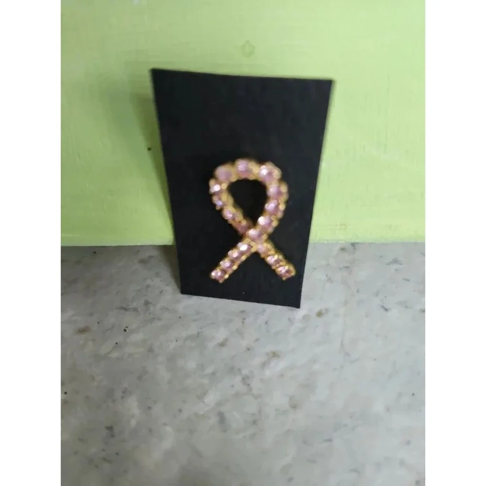 pink crystal ribbon pin brooch